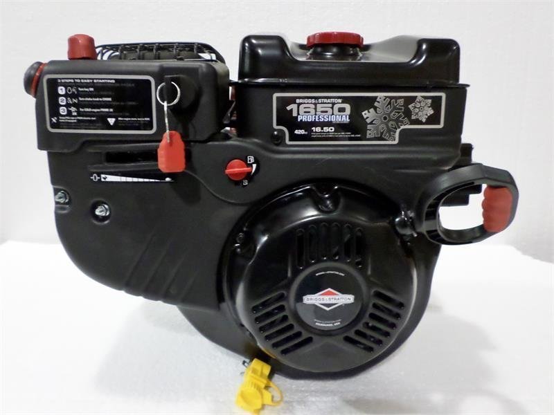 Briggs Professional Series Snow Engine 16.5 TP Recoil Start 3/4″ x 2-33/64″ #25D137-0116 - Image 1